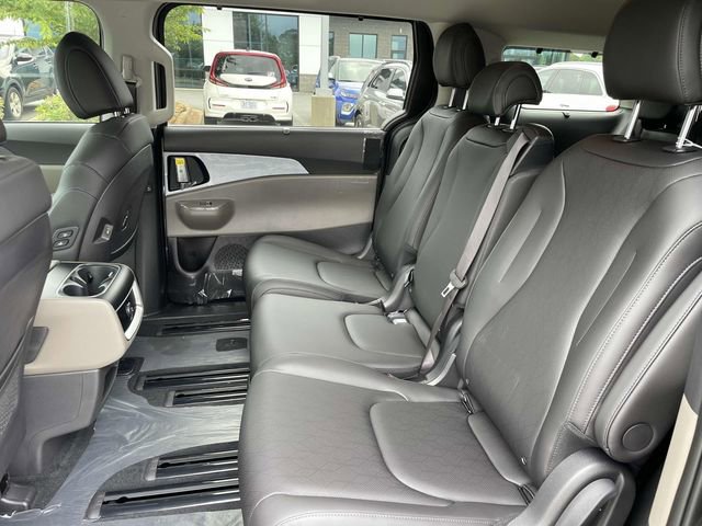 Certified 2026 Kia Carnival EX image 7