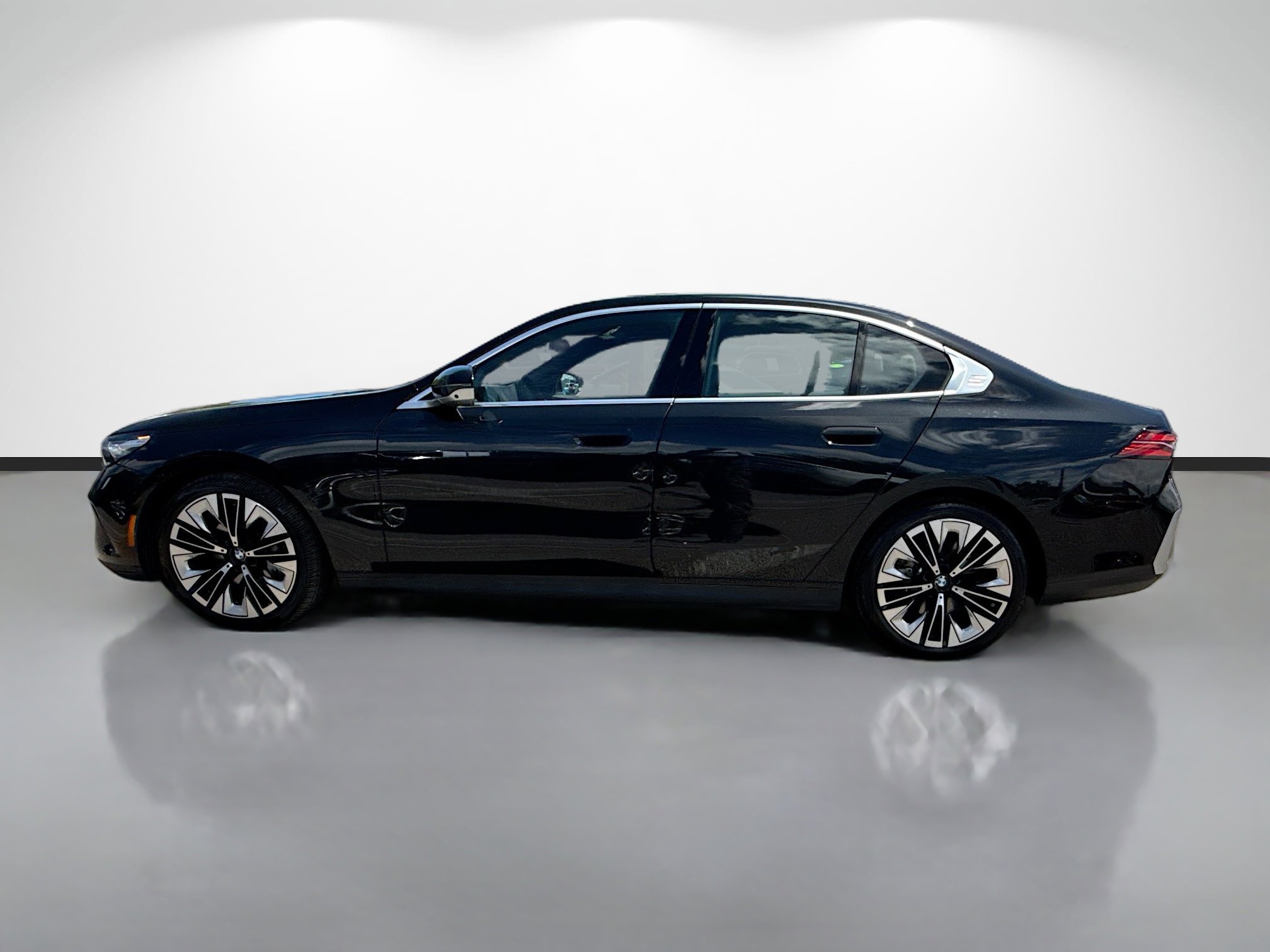 Used 2026 BMW 540i xDrive image 6