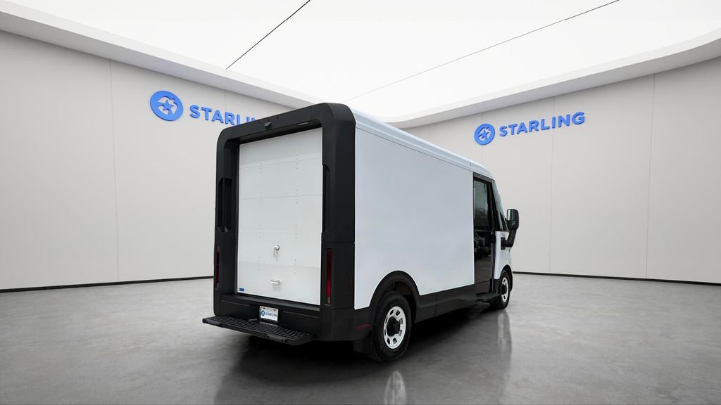 Used 2024 Chevrolet Brightdrop 400 w/ Commercial Equipment Package AWD/4WD image 9