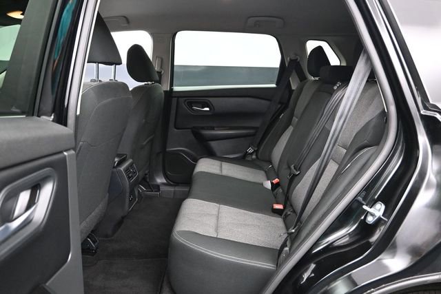 Used 2025 Nissan Rogue SV AWD/4WD image 25