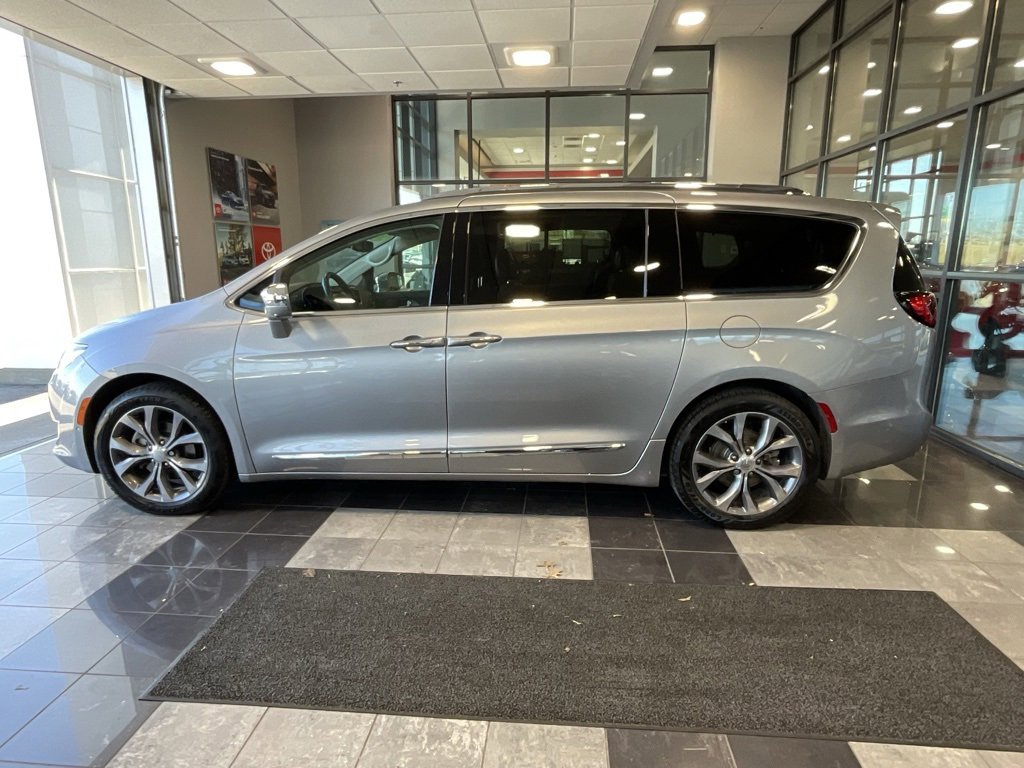 Used 2018 Chrysler Pacifica Limited w/ Advanced Safetytec Group image 4