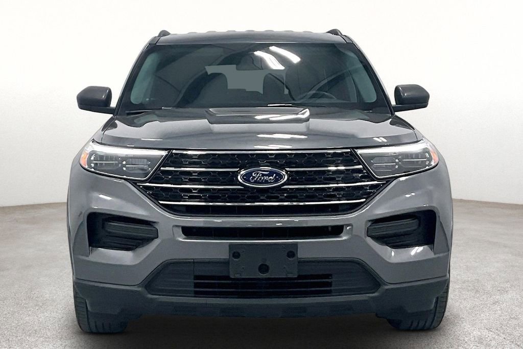 Used 2022 Ford Explorer XLT RWD image 3