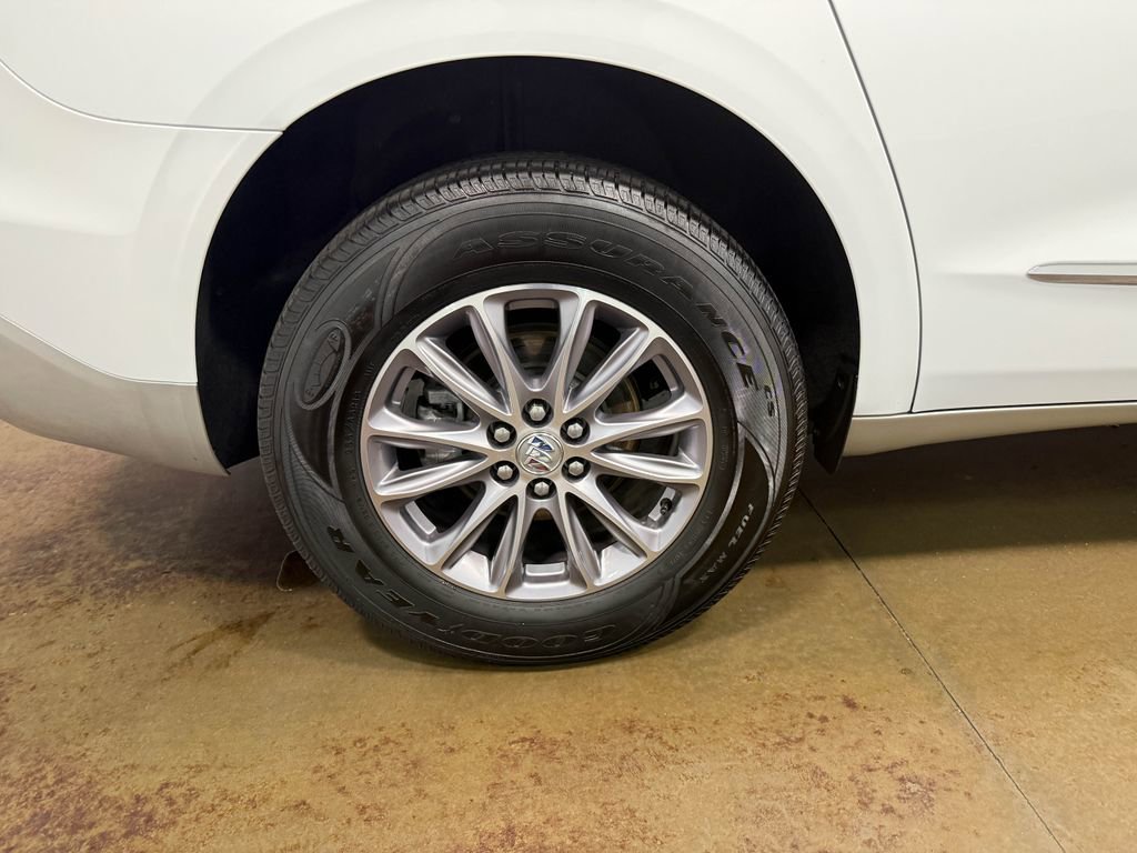 Used 2023 Buick Enclave Essence AWD/4WD image 89