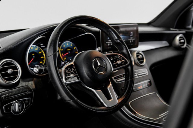 Used 2020 Mercedes-Benz GLC 300 image 13