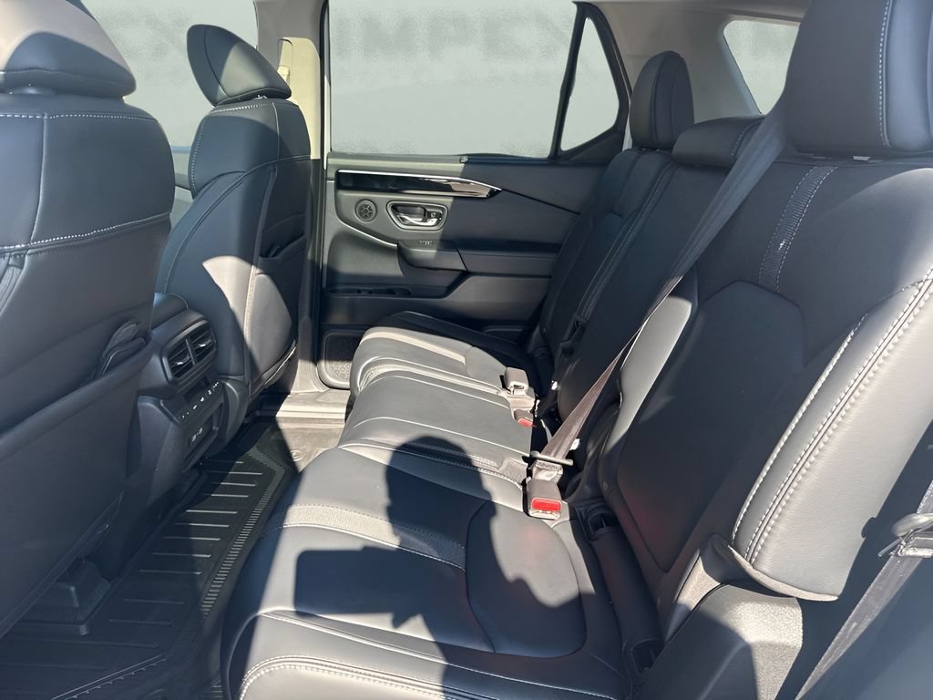 Used 2023 Honda Pilot Touring image 13