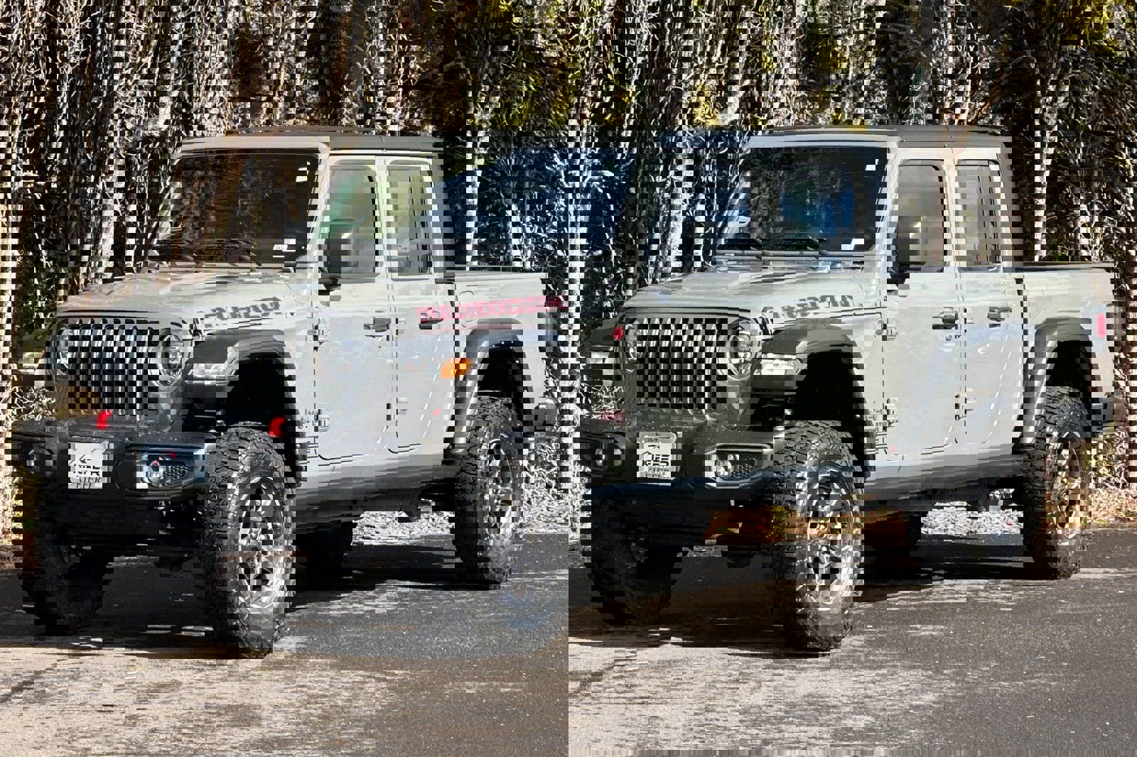 Used 2022 Jeep Gladiator Rubicon w/ Cold Weather Group image 8