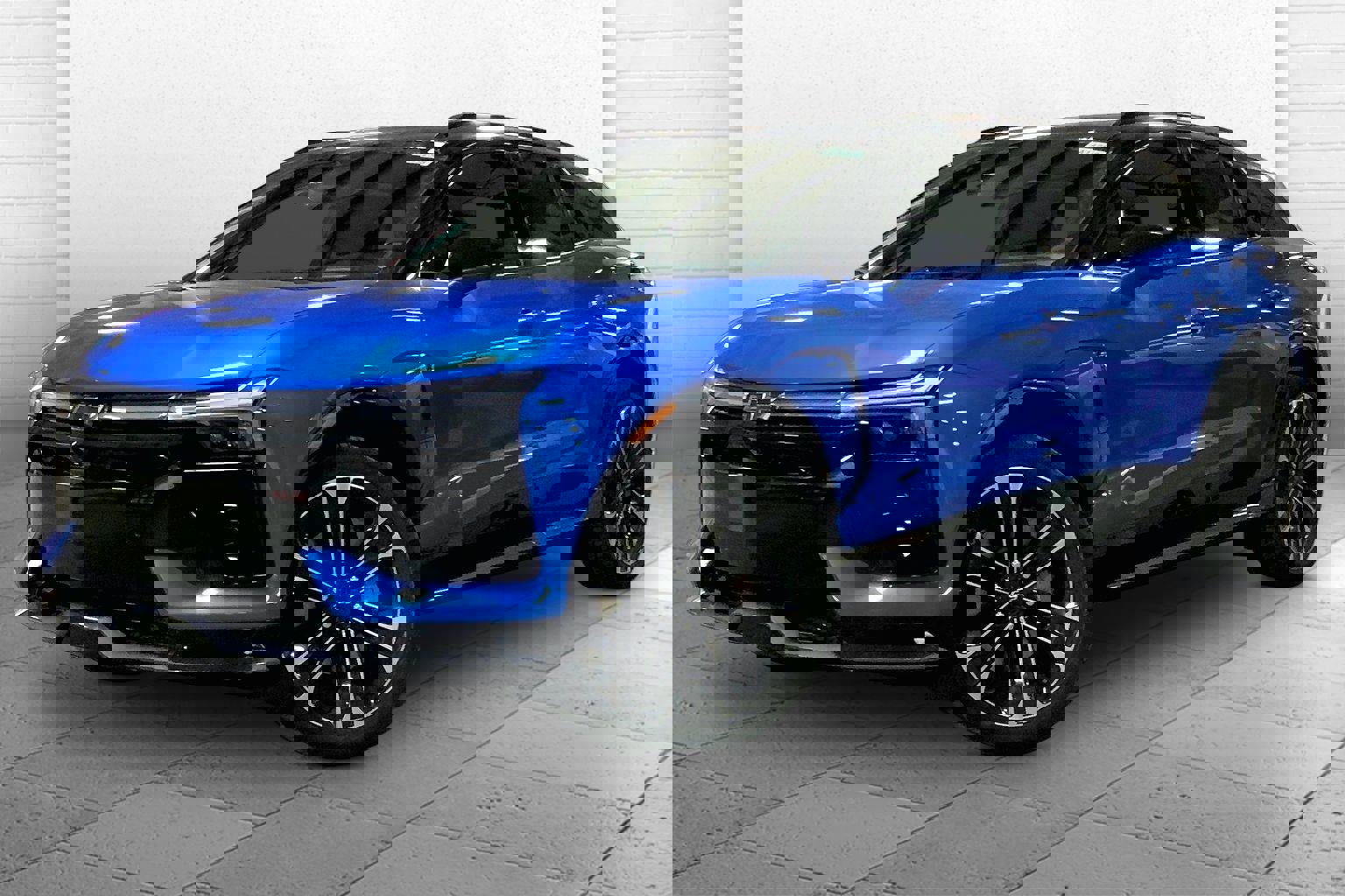 New 2026 Chevrolet Blazer EV SS w/ Performance Package AWD/4WD image 2