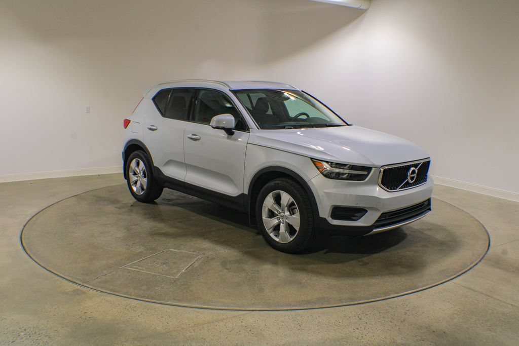 Used 2020 Volvo XC40 T5 Momentum AWD/4WD image 7