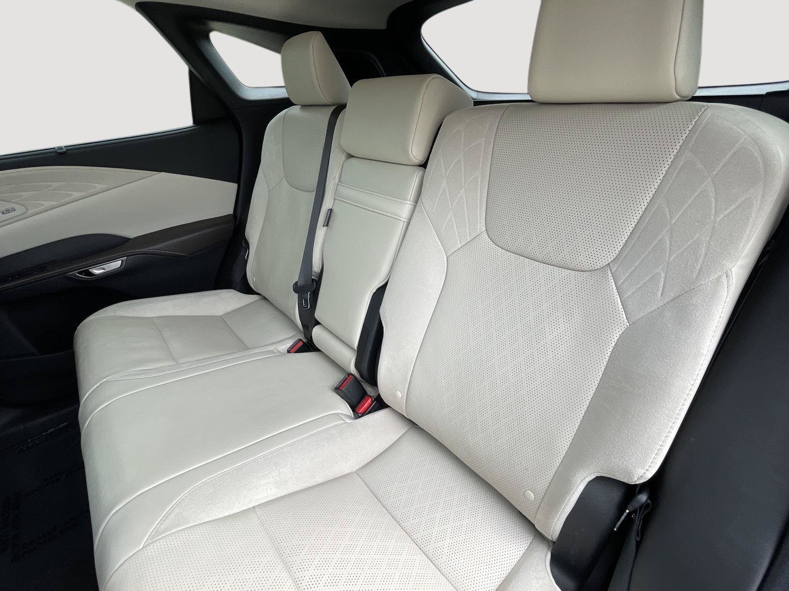 Used 2025 Lexus RX 350 AWD w/ Convenience Package image 19