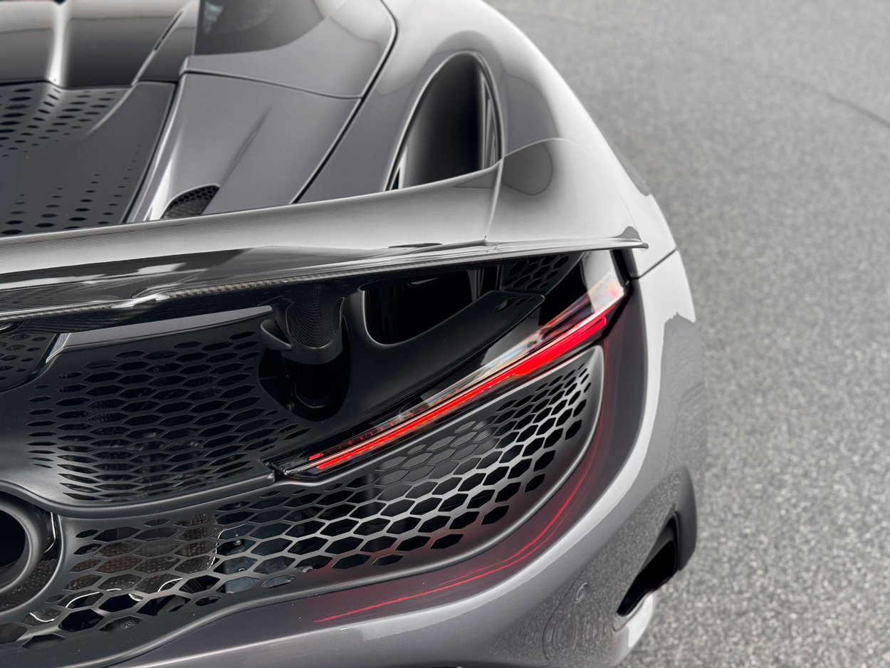 New 2026 McLaren 750S Spider RWD image 38