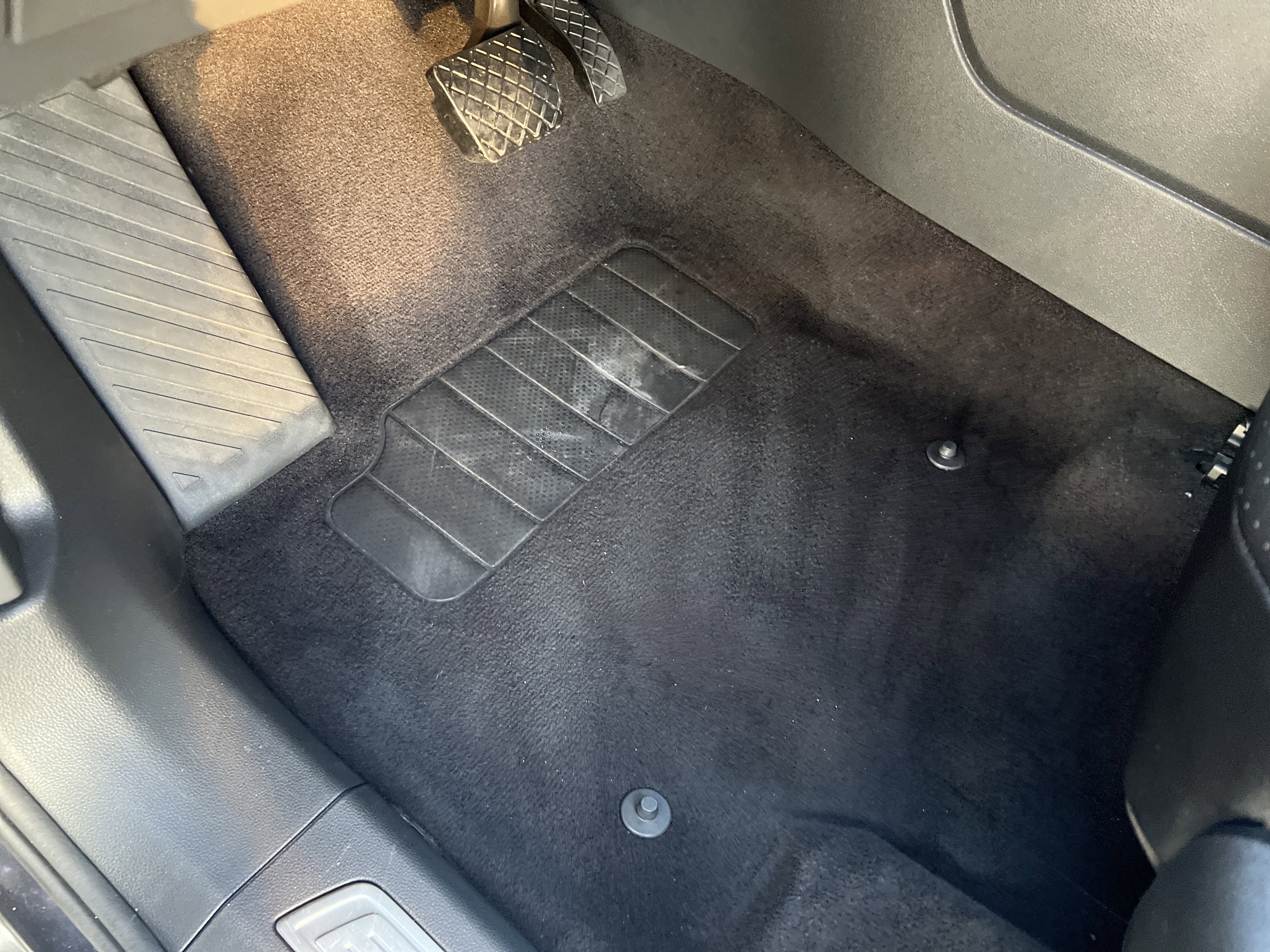 Certified 2021 Volkswagen Atlas SE image 15