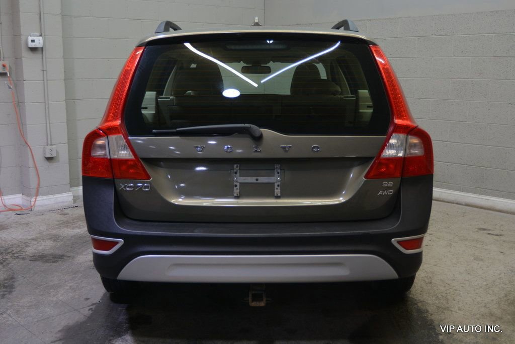 Used 2010 Volvo XC70 3.2 image 6