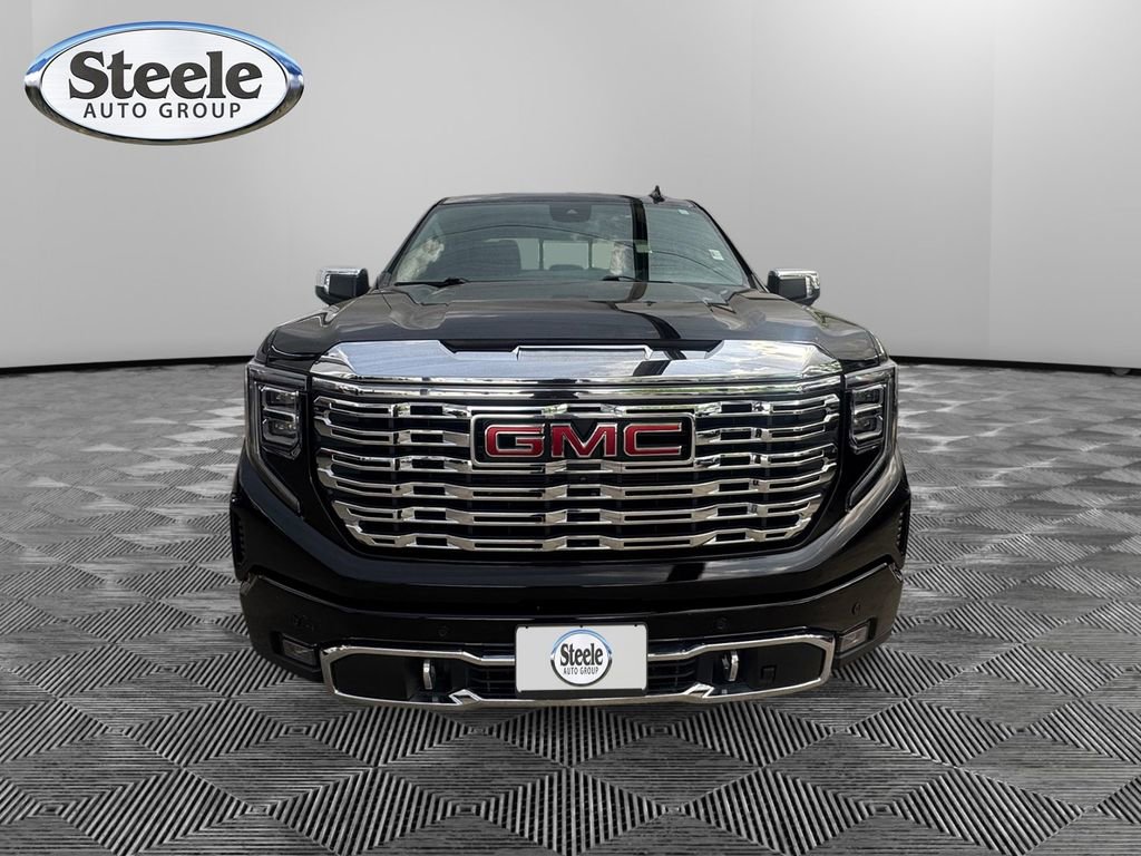 Used 2025 GMC Sierra 1500 Denali AWD/4WD image 8