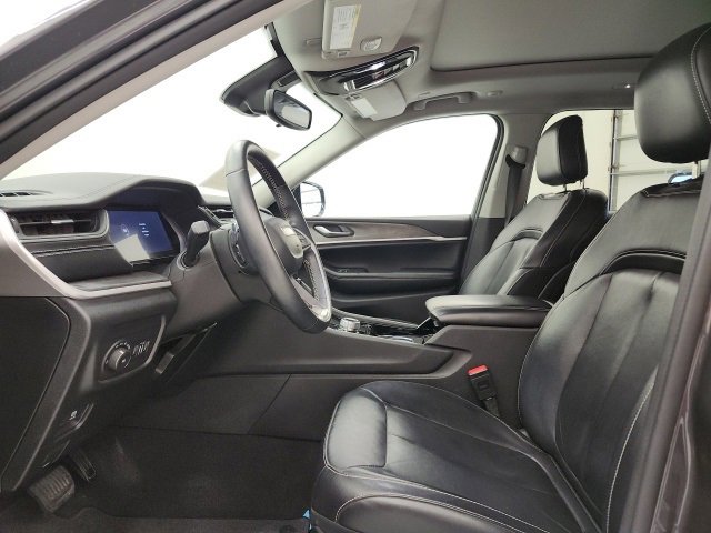 Used 2022 Jeep Grand Cherokee L Limited image 16