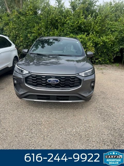 Used 2025 Ford Escape ST-Line Select w/ Tech Pack #1 AWD/4WD image 7