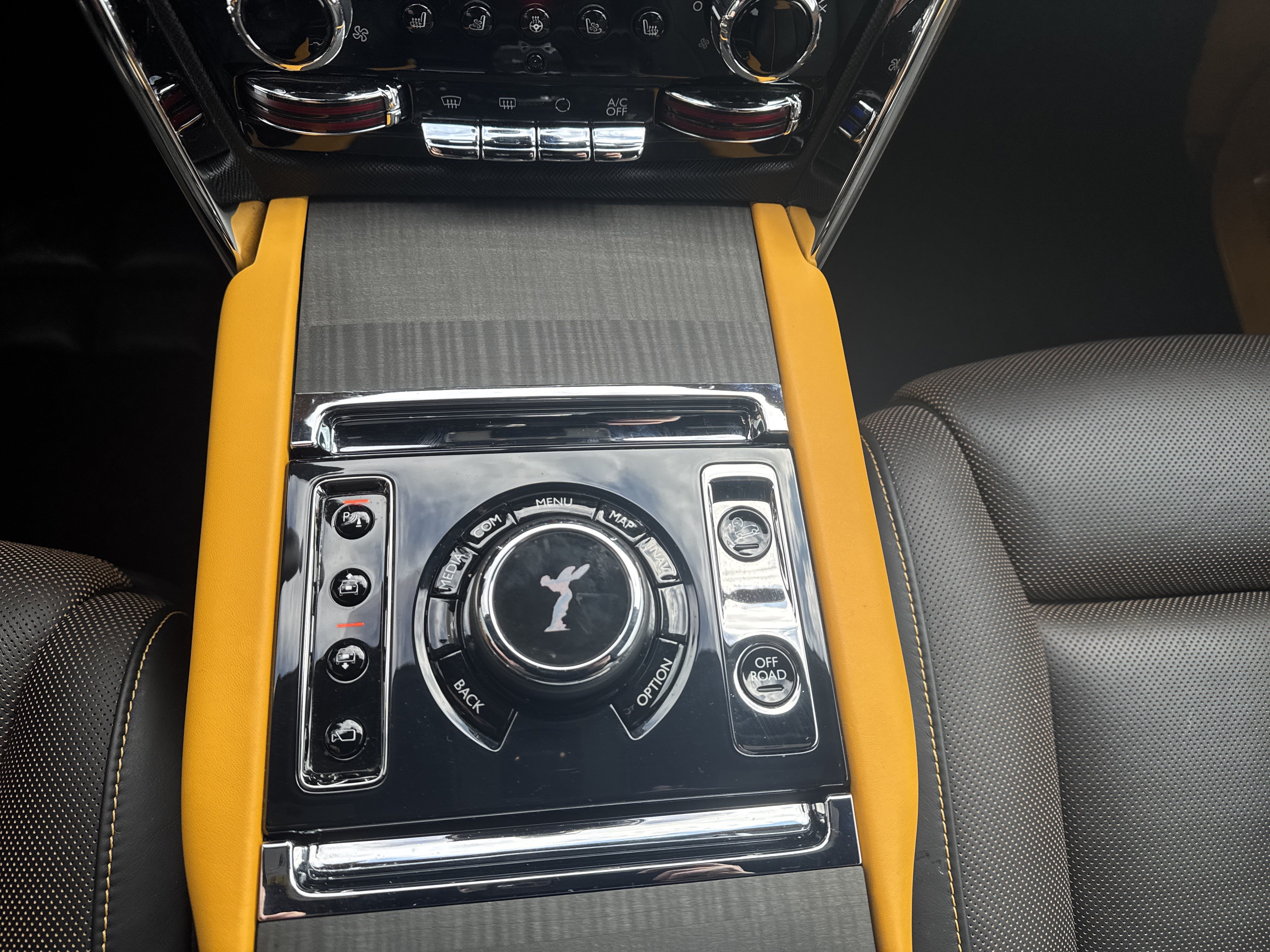 Certified 2024 Rolls-Royce Cullinan w/ Interior Detailing Package AWD/4WD image 48