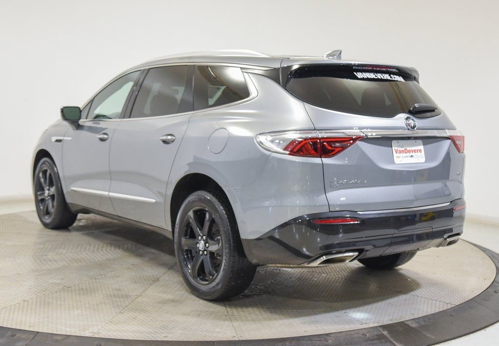 Used 2024 Buick Enclave Essence w/ Experience Buick Package image 9