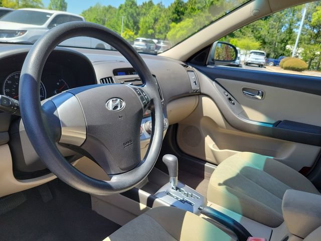 Used 2010 Hyundai Elantra GLS FWD image 11