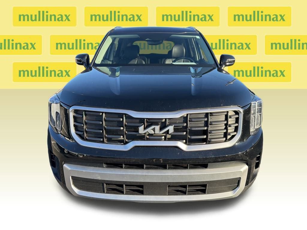 Used 2025 Kia Telluride S image 2