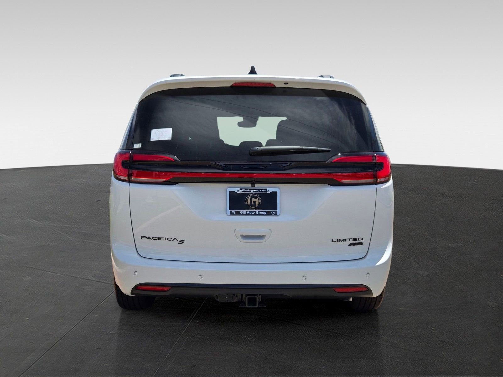 New 2027 Chrysler Pacifica Limited w/ S Appearance Package AWD/4WD image 5