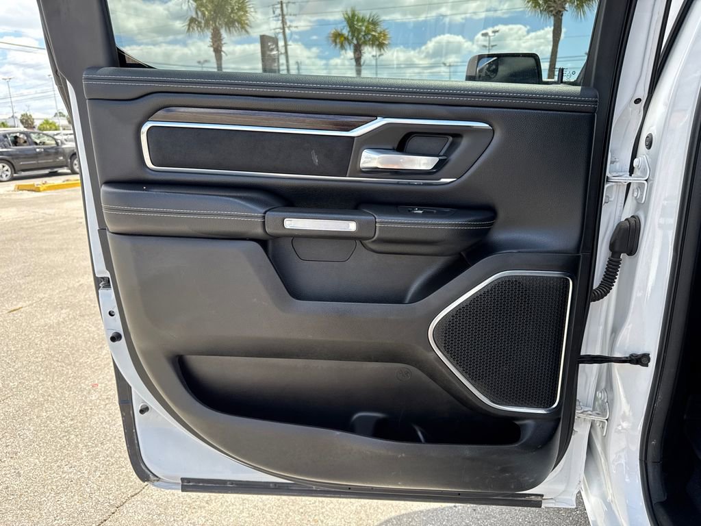 Used 2025 RAM 1500 Laramie image 15
