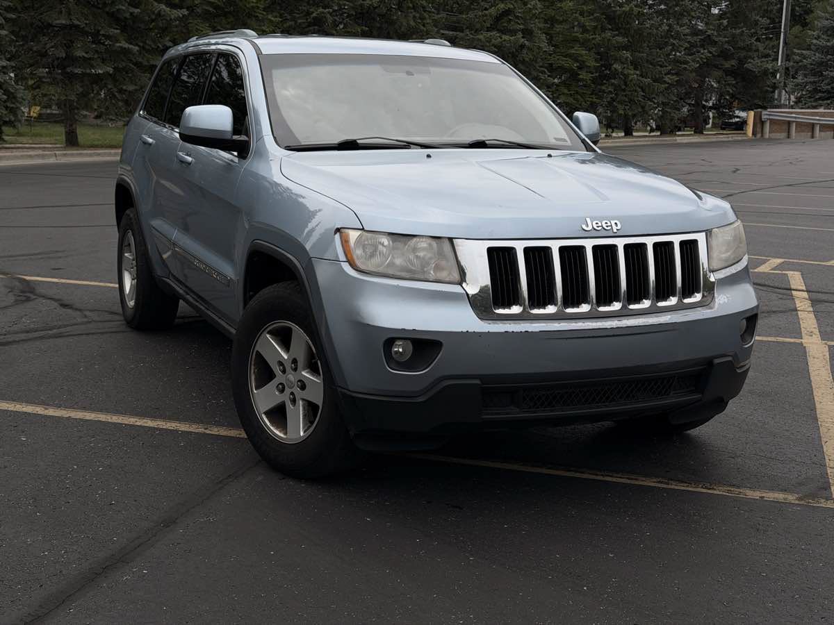 Used 2012 Jeep Grand Cherokee Laredo w/ Laredo E Group RWD image 1