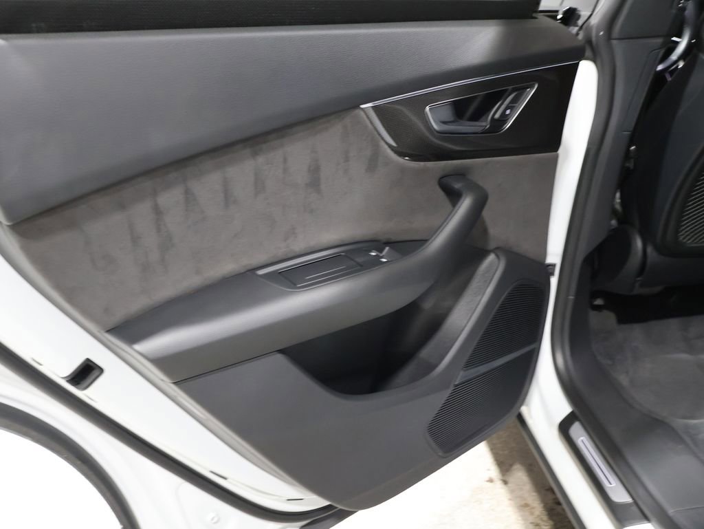 Used 2020 Audi SQ8 Prestige w/ Prestige Package image 19