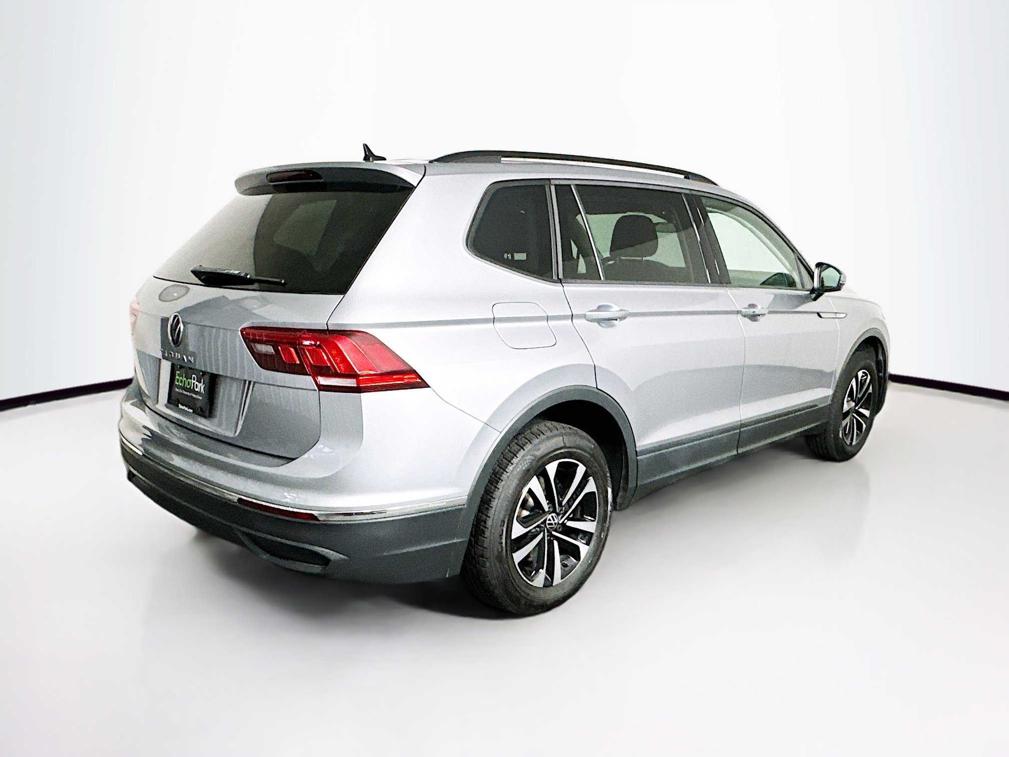 Used 2022 Volkswagen Tiguan S FWD image 9