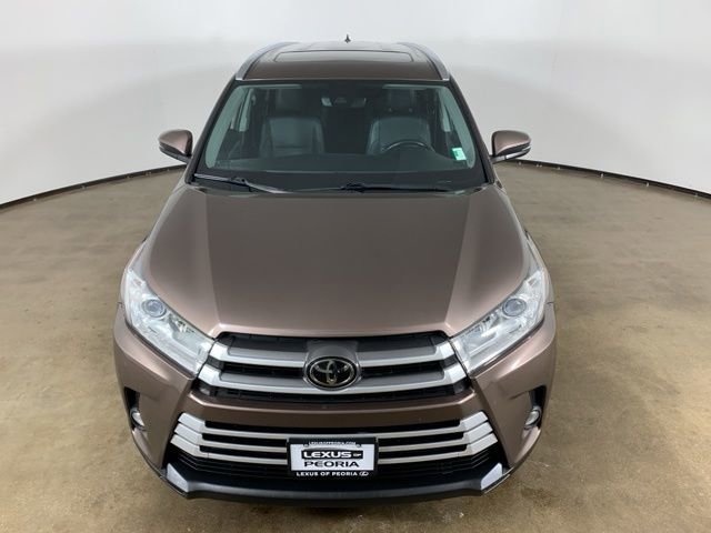 Used 2019 Toyota Highlander XLE w/ Protection Package #3 image 4