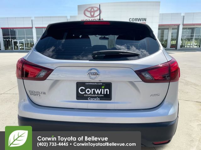 Used 2018 Nissan Rogue Sport S w/ S Appearance Package AWD/4WD image 4