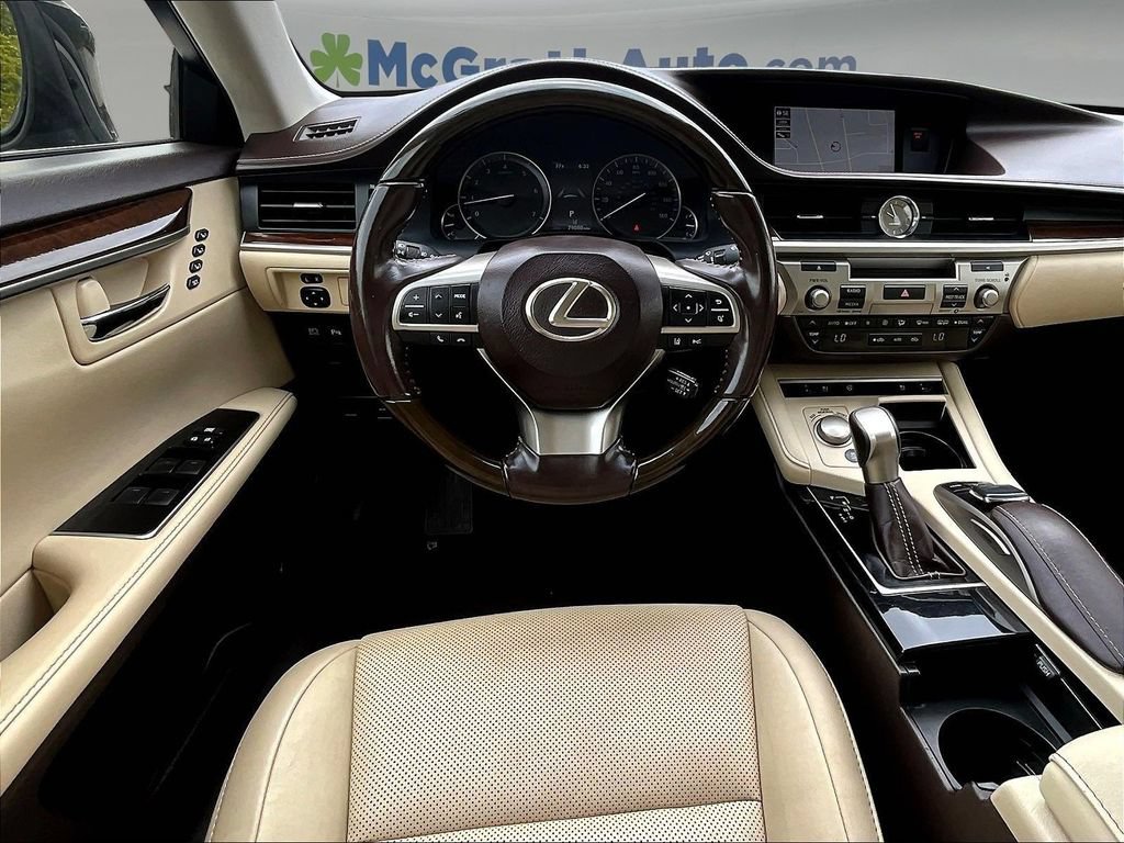 Used 2017 Lexus ES 350 w/ Navigation System Package FWD image 11