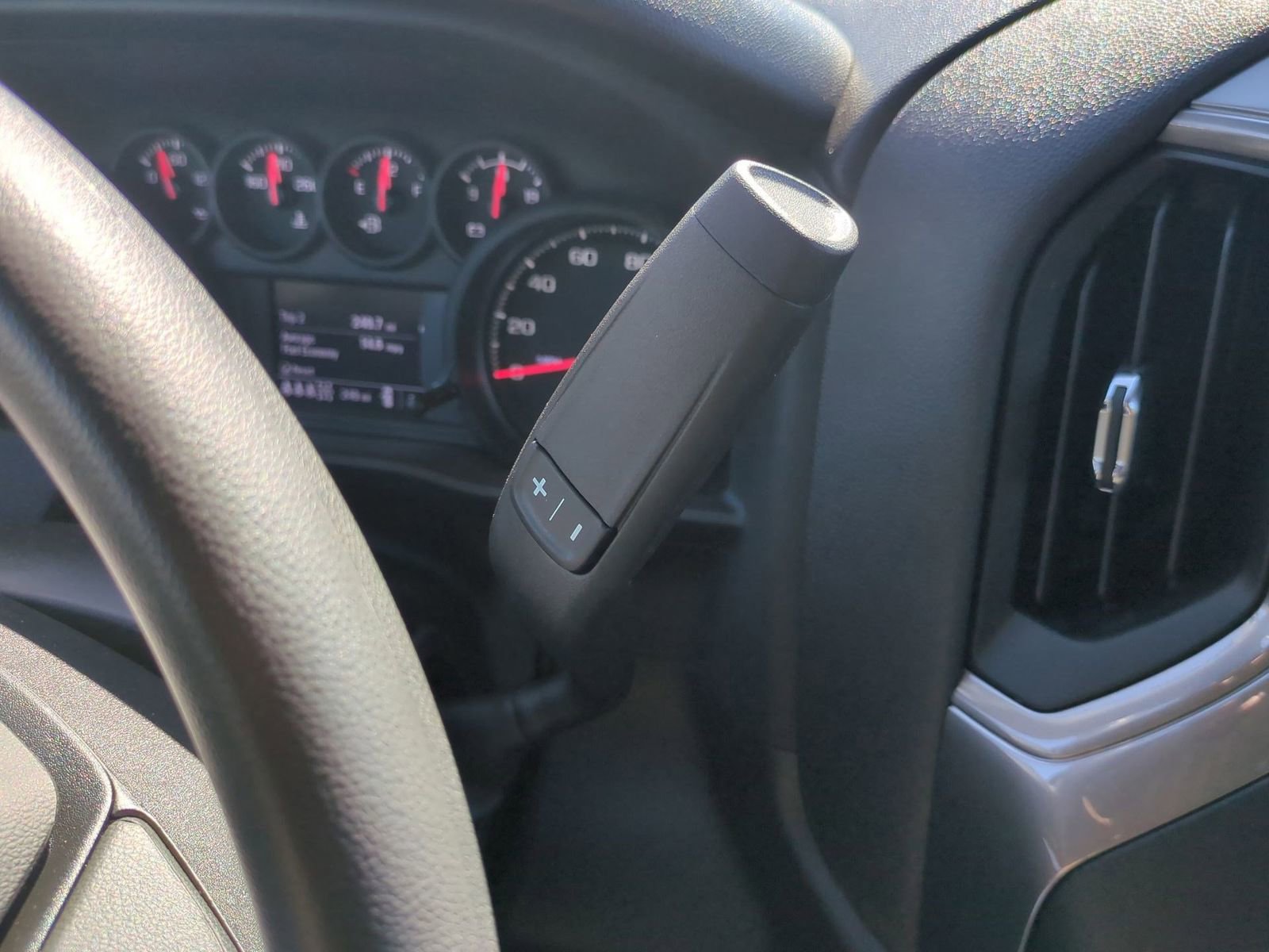 Certified 2026 Chevrolet Silverado 1500 Custom Trail Boss w/ LPO, Dark Essentials Package image 15