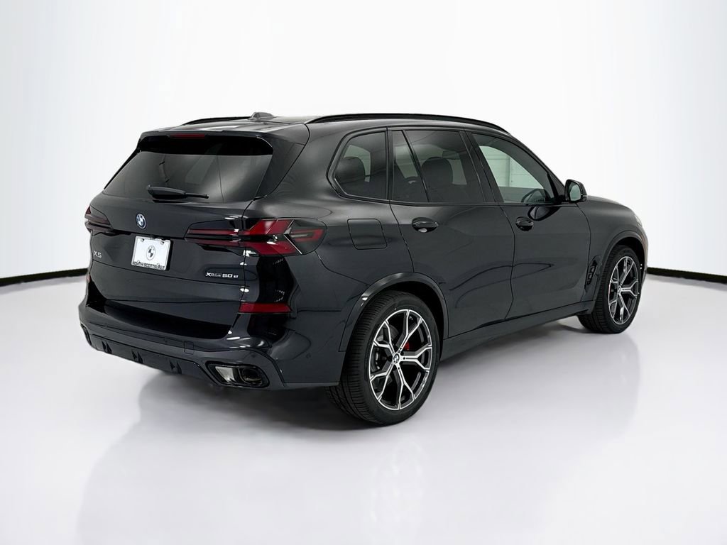 New 2026 BMW X5 xDrive50e w/ M Sport Package AWD/4WD image 5