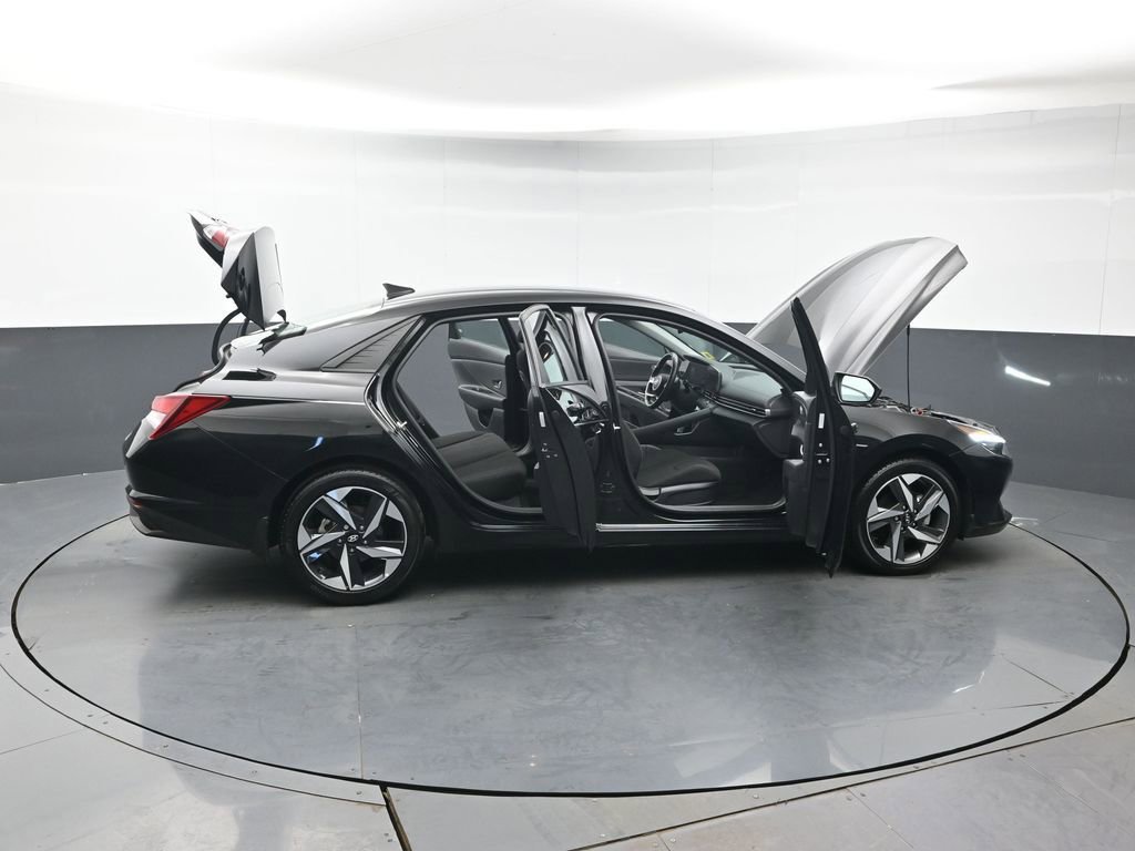 Used 2023 Hyundai Elantra SEL w/ Convenience Package FWD image 46