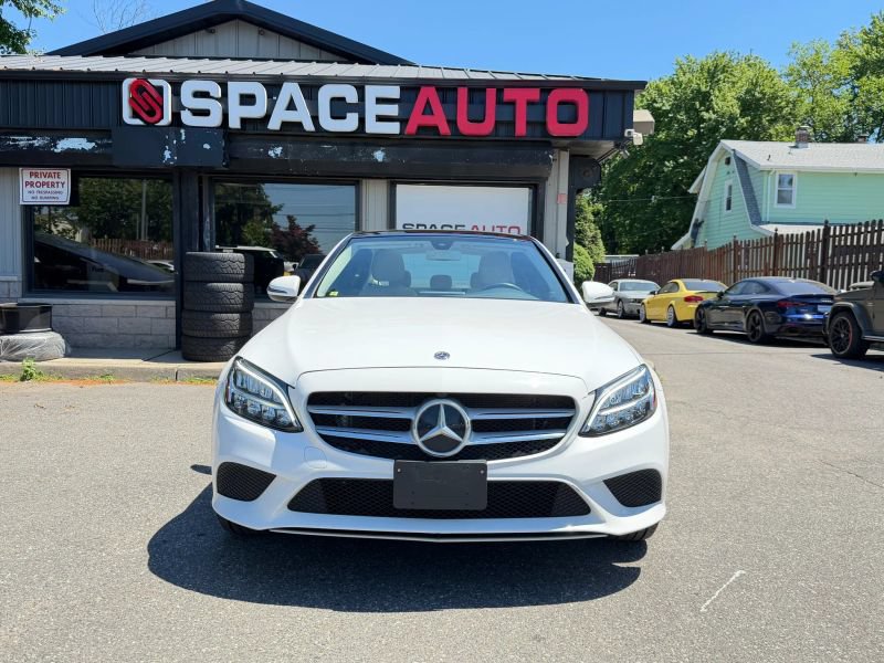 Used 2019 Mercedes-Benz C 300 4MATIC Sedan image 2