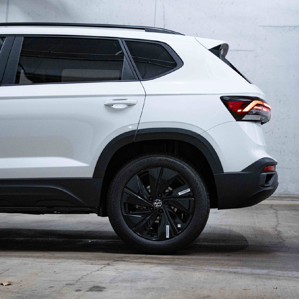New 2027 Volkswagen Taos Sport AWD/4WD image 4
