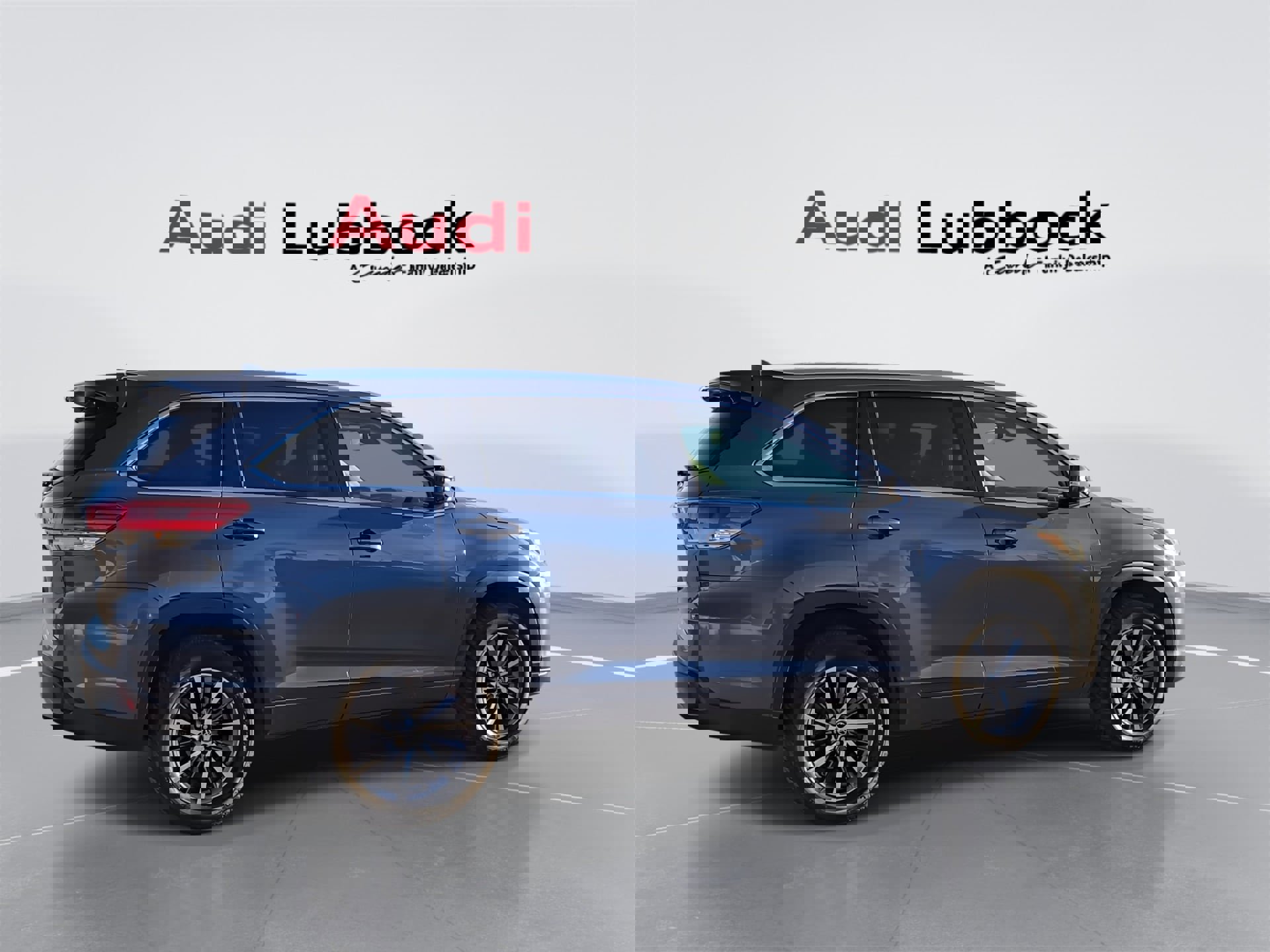 Used 2018 Toyota Highlander XLE image 8