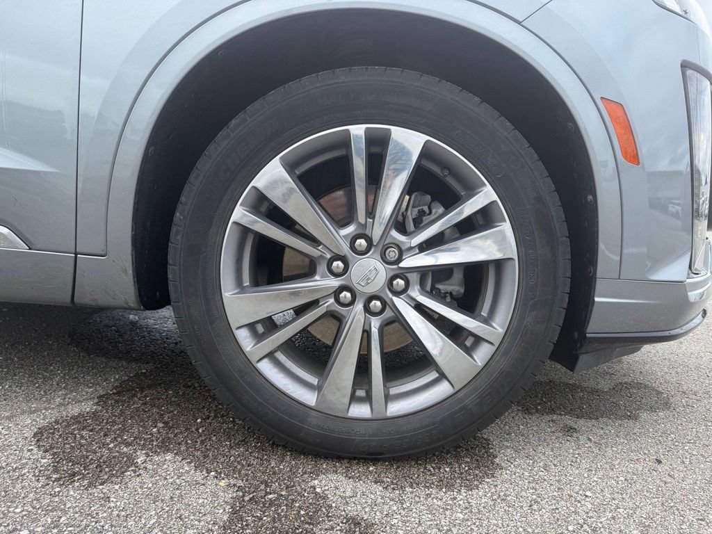 Certified 2024 Cadillac XT6 Premium Luxury w/ LPO, Floor Liner Package AWD/4WD image 17