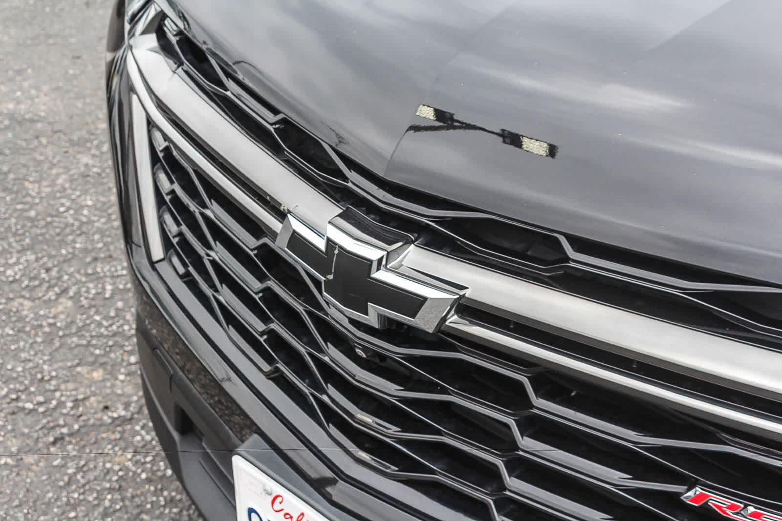 Used 2023 Chevrolet Traverse RS w/ LPO, 'HIT The Road' Package AWD/4WD image 14
