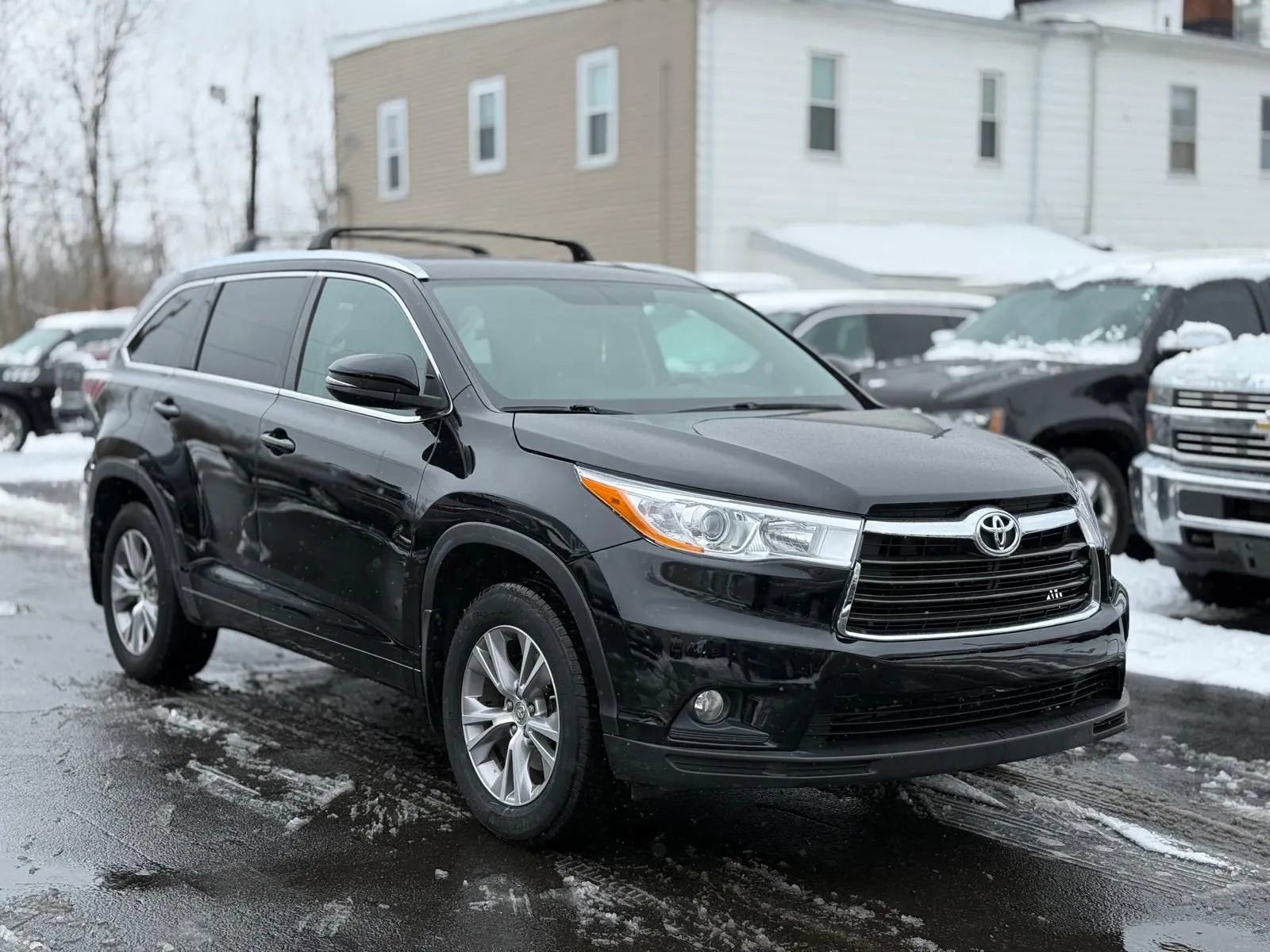 Used 2015 Toyota Highlander XLE image 3
