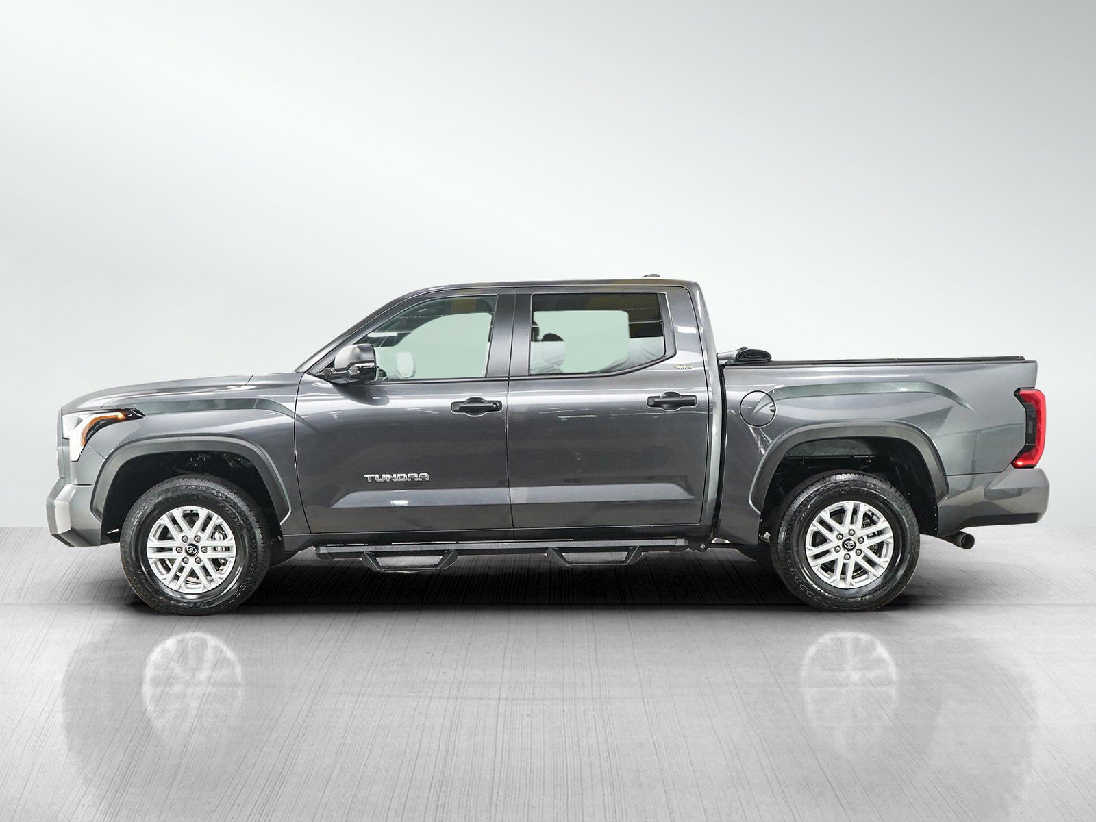 Used 2026 Toyota Tundra SR5 w/ SR5 Convenience Package AWD/4WD image 2