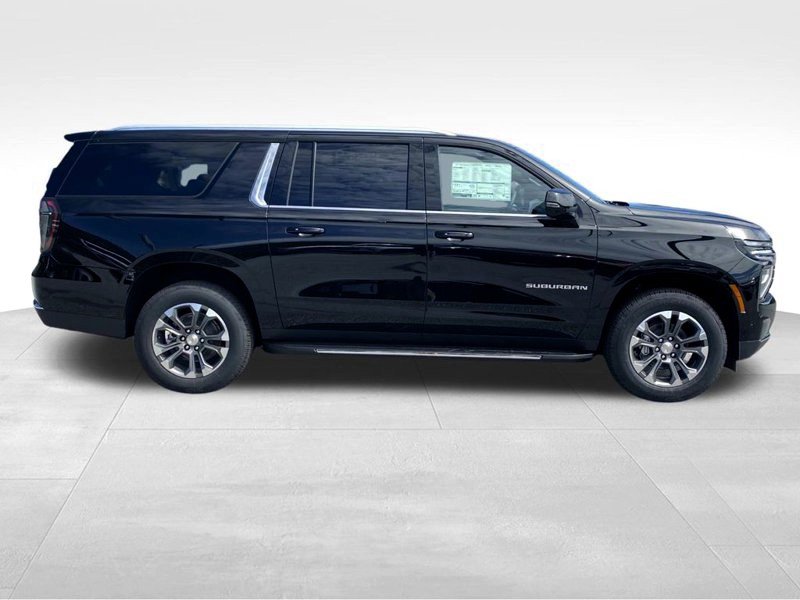 New 2026 Chevrolet Suburban LT w/ Comfort Package image 2