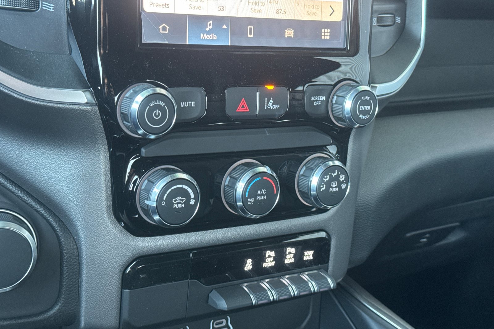 New 2026 RAM 1500 2WD Crew Cab image 18