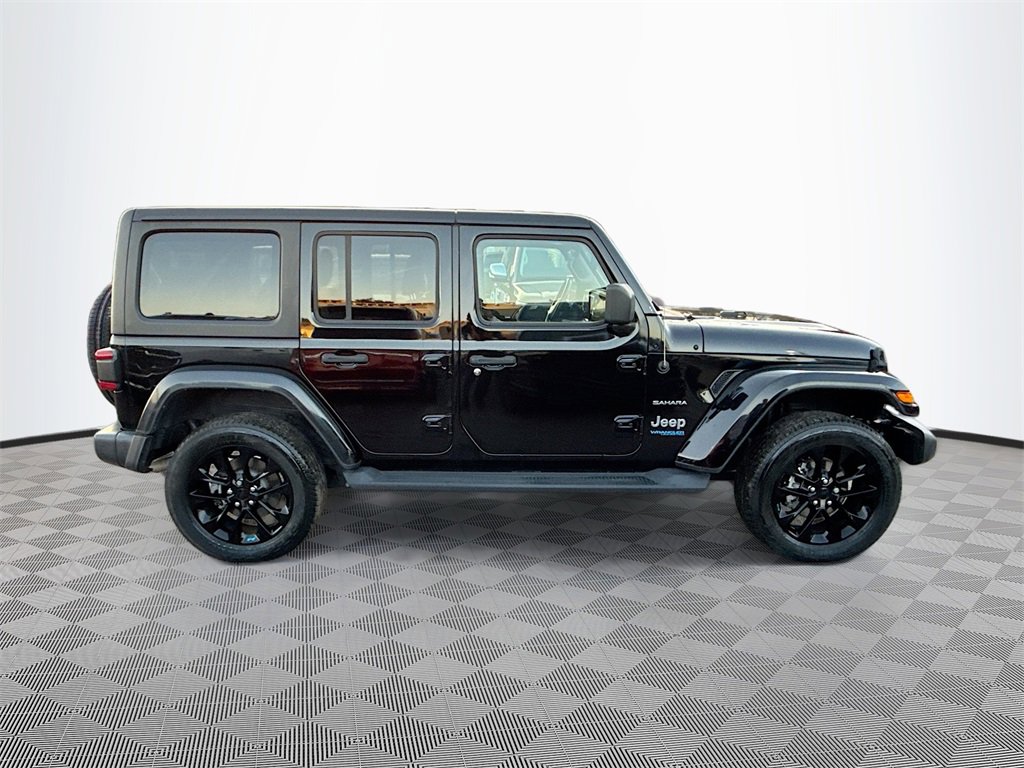 Used 2022 Jeep Wrangler Unlimited Sahara w/ Cold Weather Group image 5