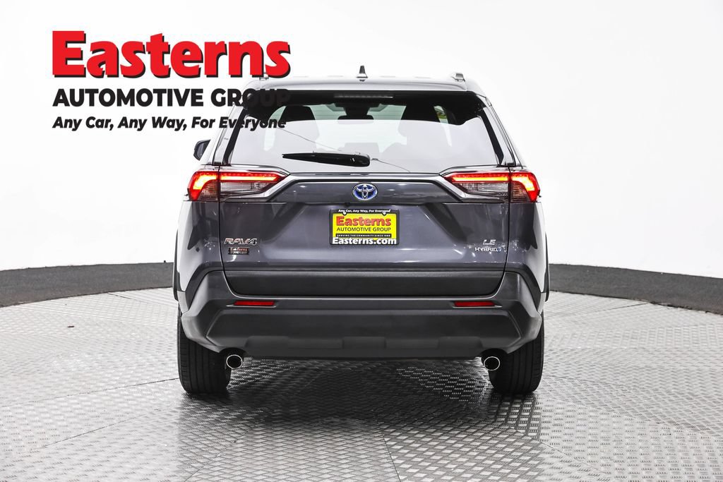Used 2023 Toyota RAV4 LE AWD/4WD image 6