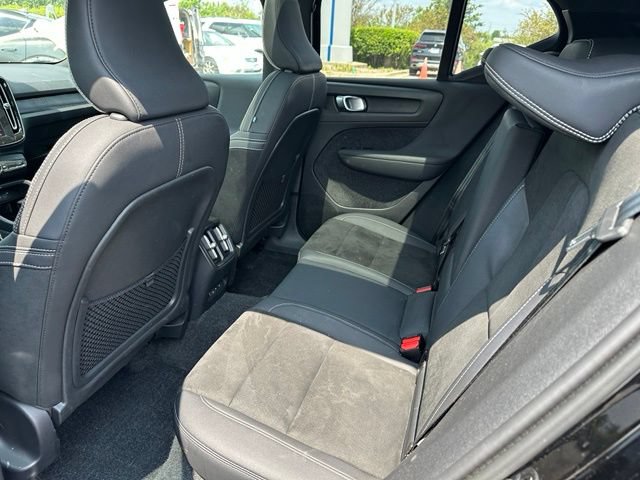 Used 2023 Volvo XC40 Recharge Ultimate w/ Protection Package Premier AWD/4WD image 13
