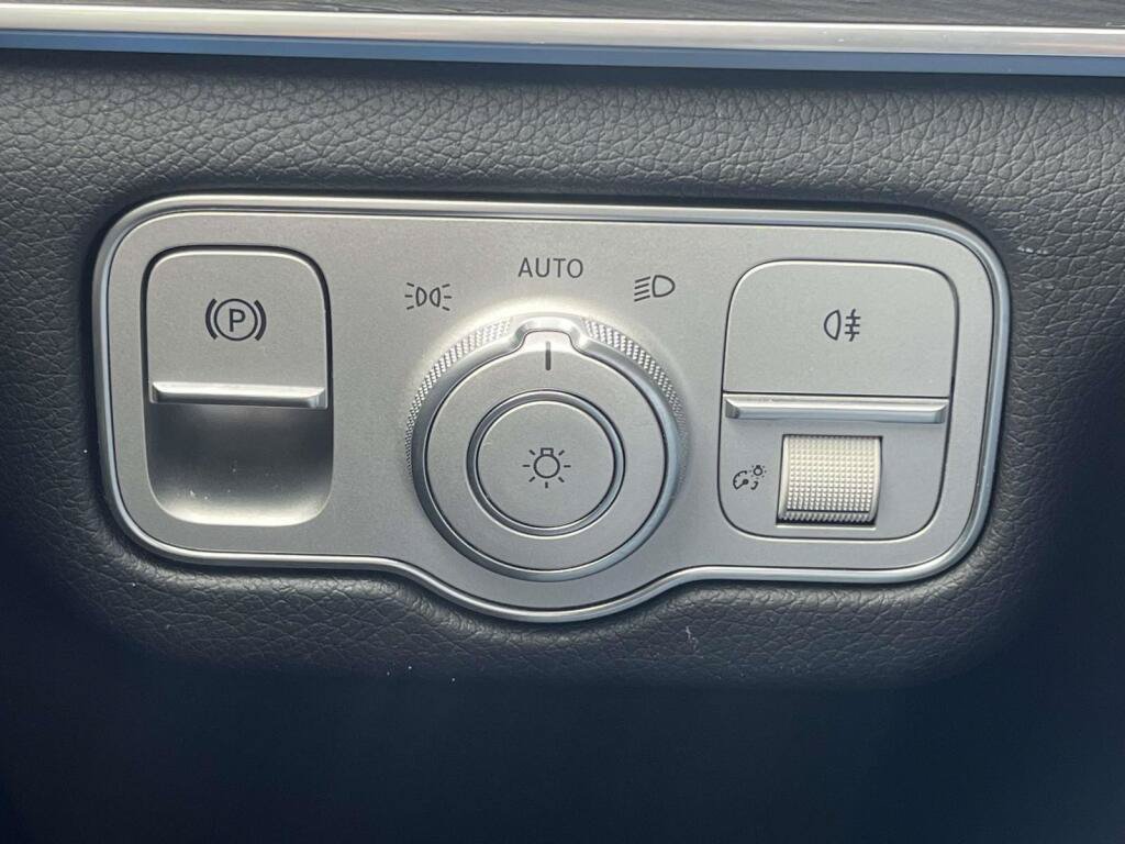 Certified 2025 Mercedes-Benz GLS 450 4MATIC w/ AMG Line Exterior image 38