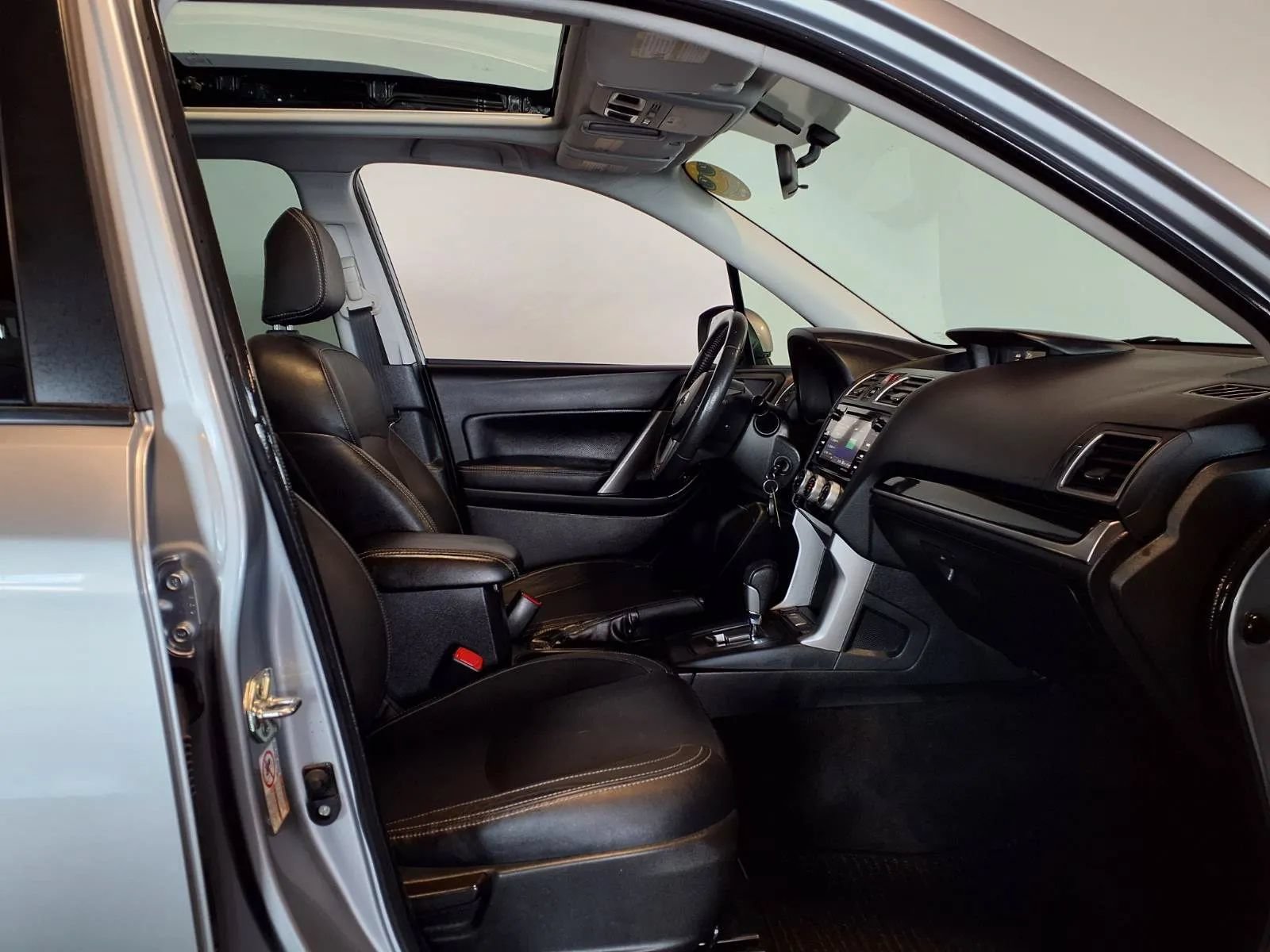Used 2018 Subaru Forester 2.5i Limited AWD/4WD image 12