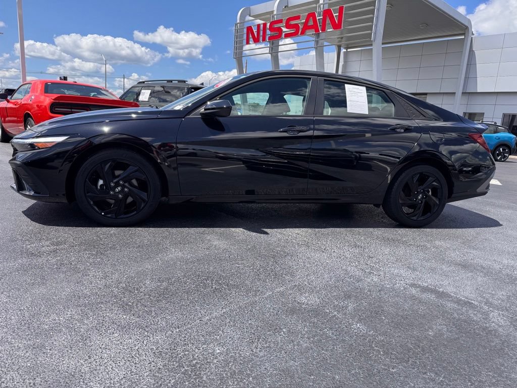 Used 2026 Hyundai Elantra Sport FWD image 2