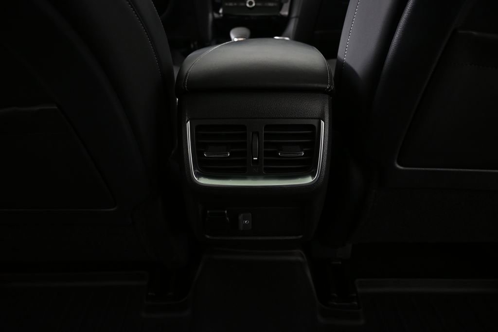 Used 2021 INFINITI QX50 Luxe w/ Appearance Package FWD image 17